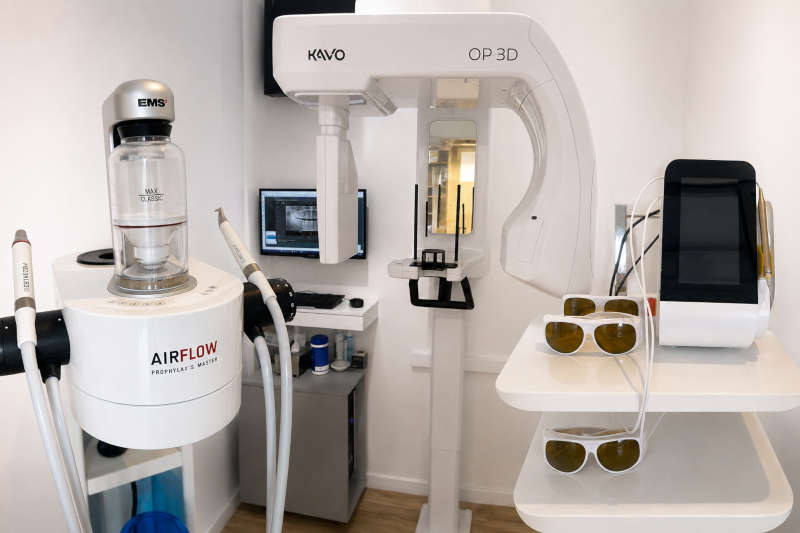 Équipements technologiques du Cabinet du Sourire : imagerie dentaire 3D, Airflow et laser